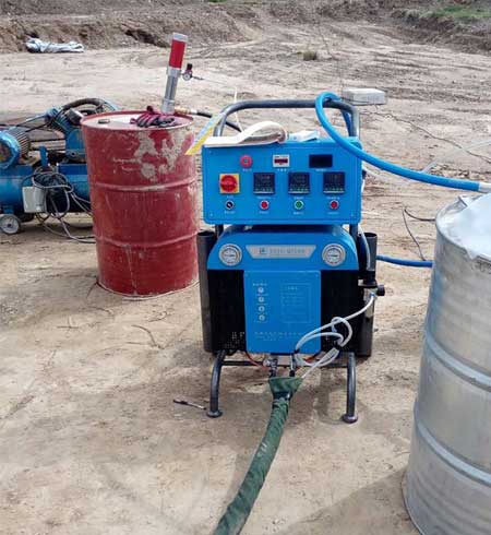 小型聚氨酯高压喷涂机(图1) Q5200小型聚氨酯高压喷涂机