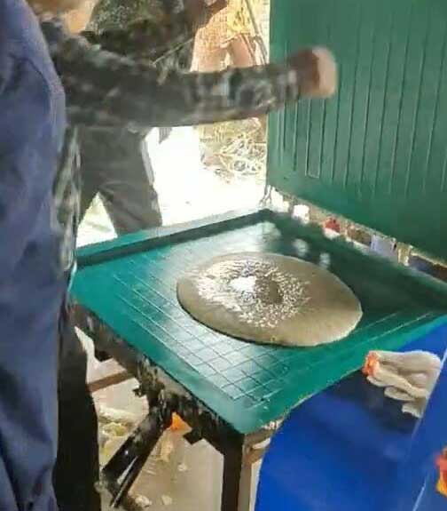 发泡地砖 保温聚氨酯浇注设备(图2) 发泡地砖聚氨酯浇注设备施工案例